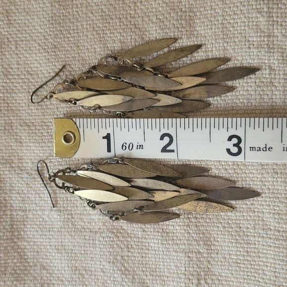 Urban Outfitter Brass dangle earrings - Picture 3 of 3